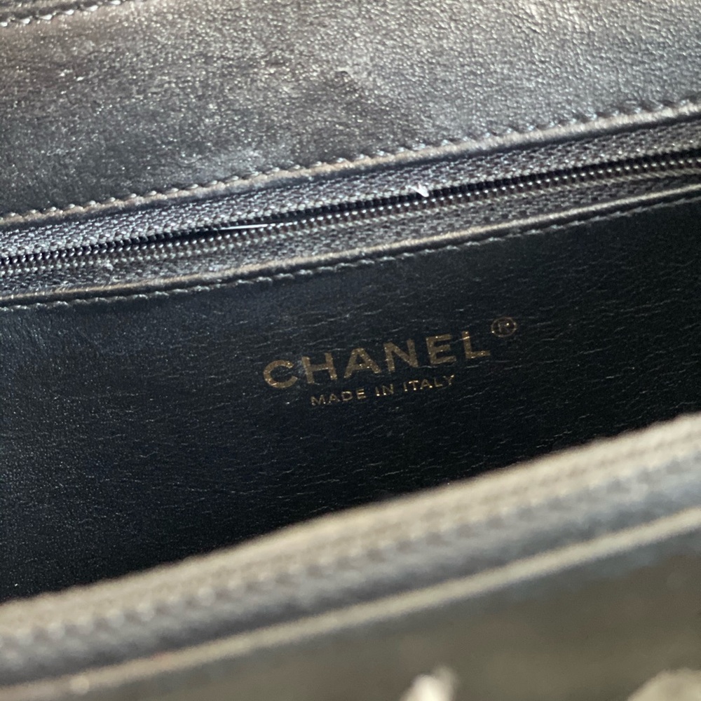 ❌SOLD❌Chanel vanity case - Picture 9 of 13